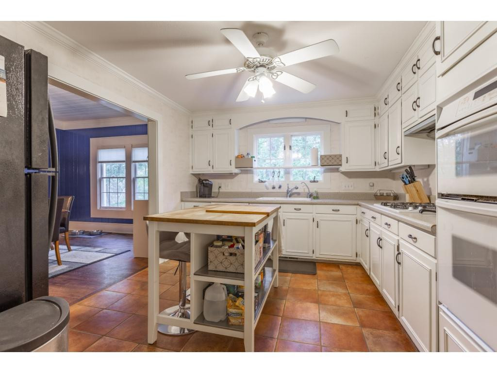 721 Thompson Road Graham, NC 27253 - Photo 3 of 23 Gallery Image 3