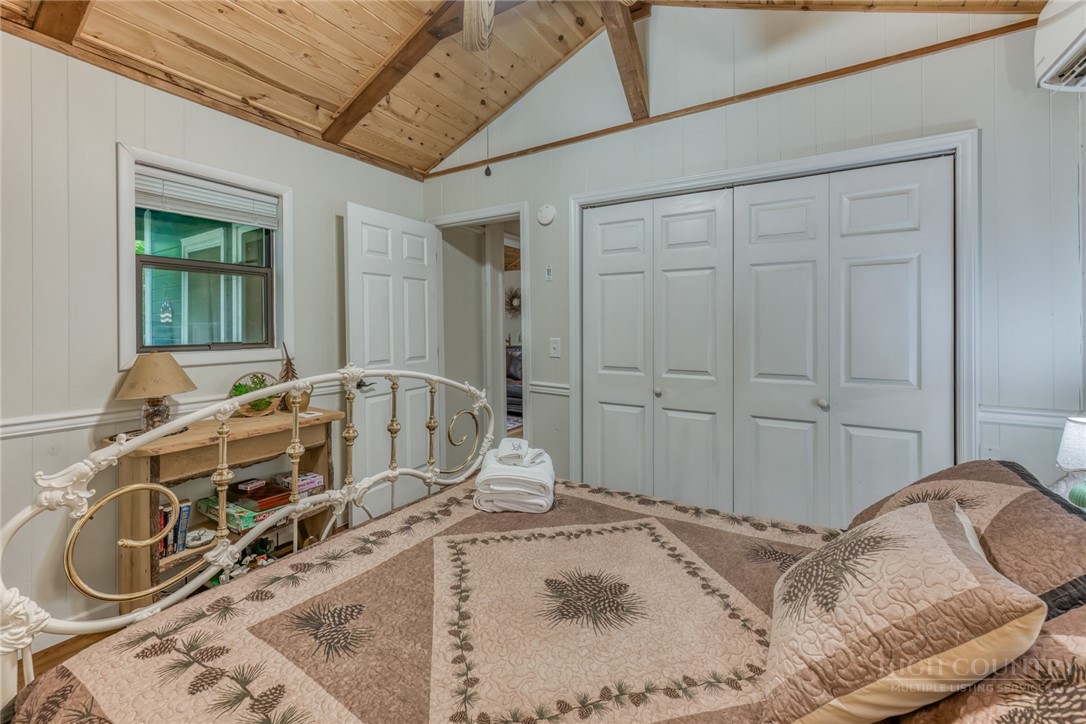 369 Windridge Road Newland, NC 28657 - Photo 23 of 34