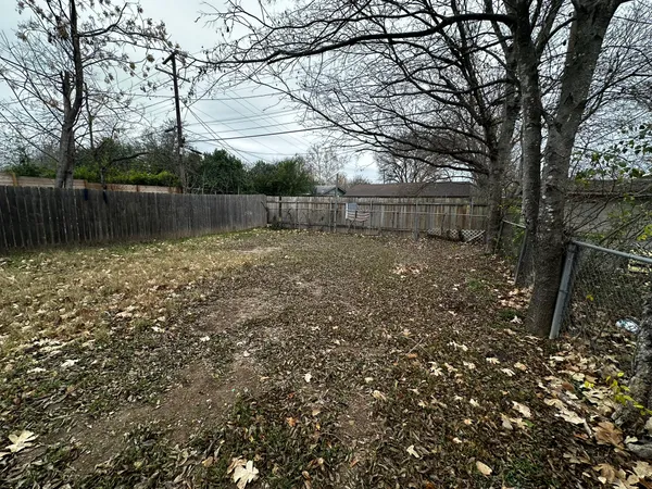 $1,375 | 5802 Emerald Forest Drive, Unit B, Austin, TX 78745