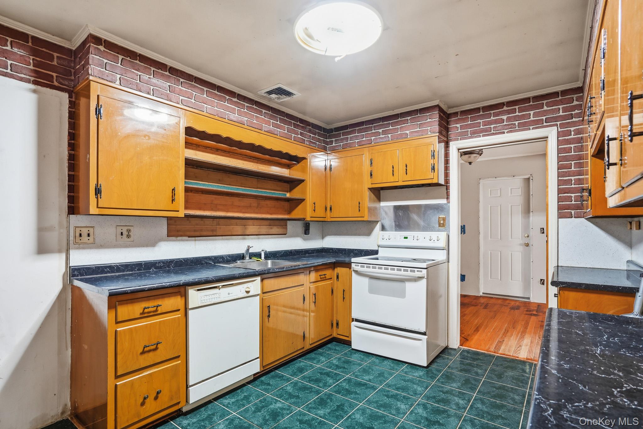 61 Underhill Road Ossining, NY 10562 - Photo 12 of 42