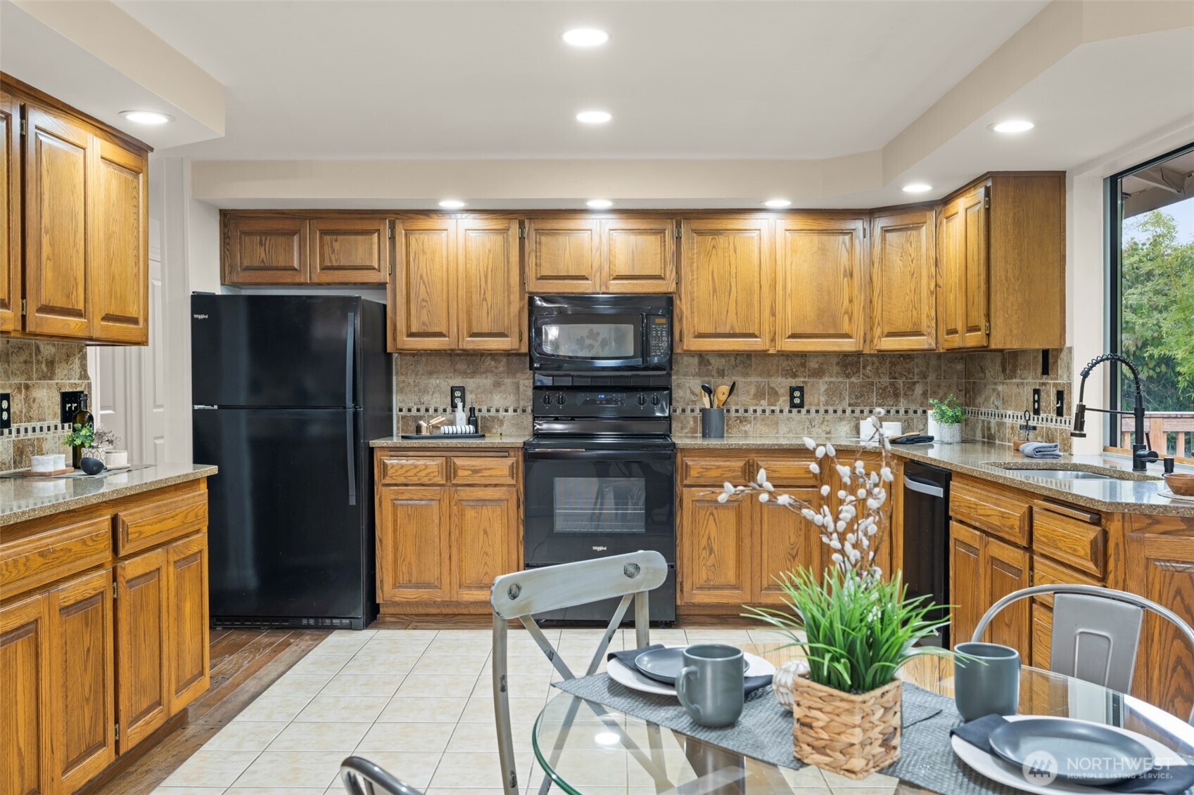 807 Grimes Road Bothell, WA 98012 - Photo 17 of 39