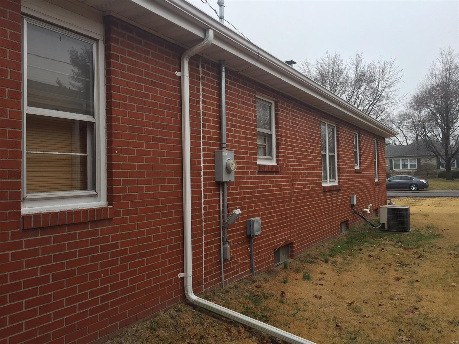 3901 Johnson Road Granite City, IL 62040 - Photo 5 of 13 Gallery Image 5