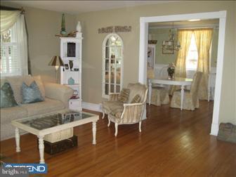 1741 Ridgeway Road Havertown, PA 19083 - Photo 3 of 6 Living Room