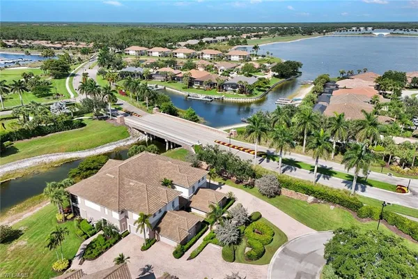 $749,000 | 8723 Coastline Court, Unit 202, Naples, FL 34120