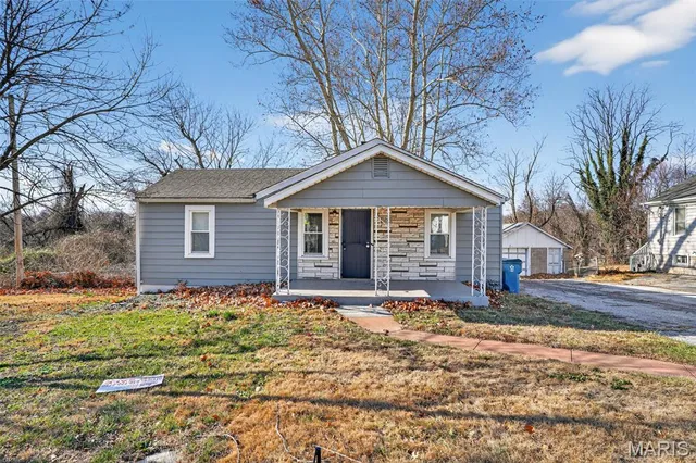 $79,900 | 309 North Floridale Avenue, St. Louis, MO 63135