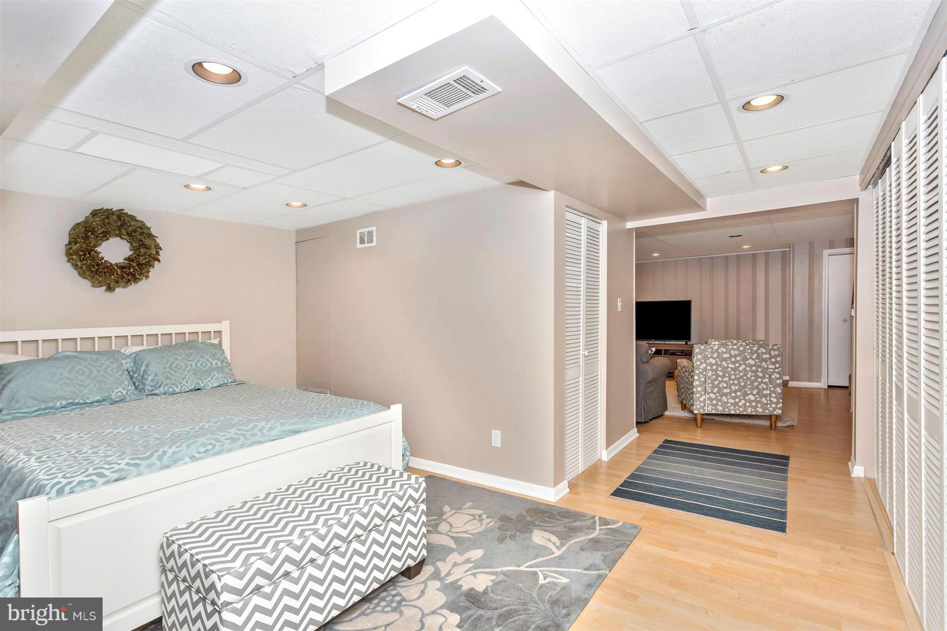 172 Stanmore Road Baltimore, MD 21212 - Photo 16 of 30 a bedroom with a bed and a window