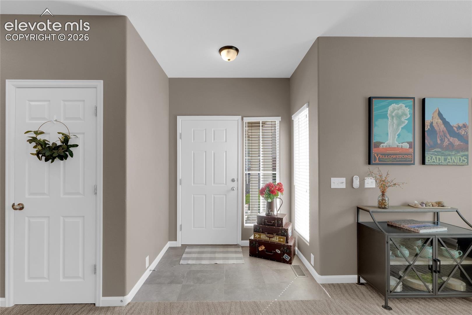 3931 Diamond Ridge View Colorado Springs, CO 80918 - Photo 8 of 40 Gallery Image 8