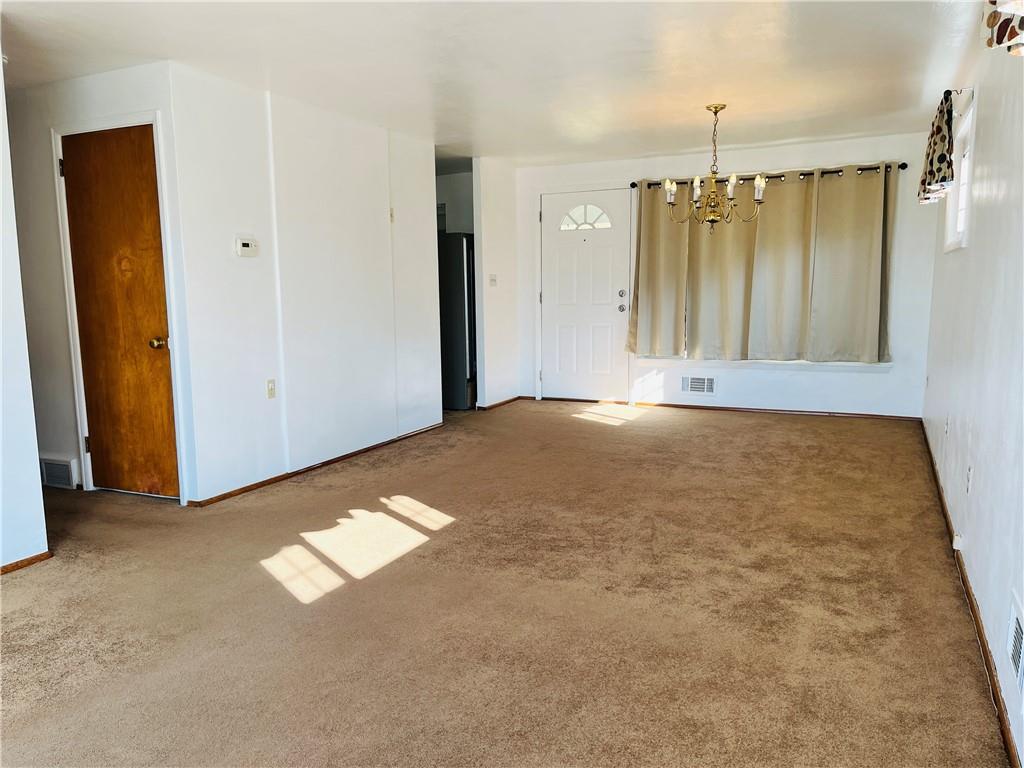 463 Lindsay Road Carnegie, PA 15106 - Photo 3 of 21 Gallery Image 3