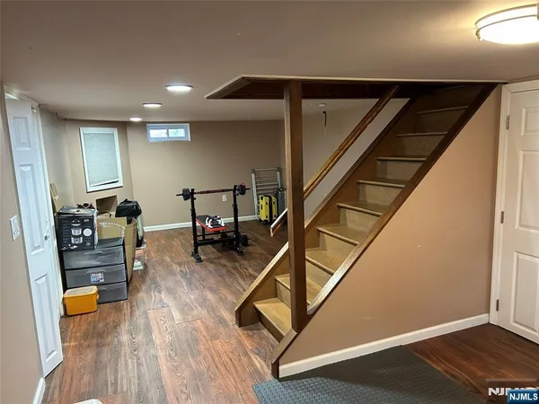 $4,300 | 33 Haring Street, Closter, NJ 07624