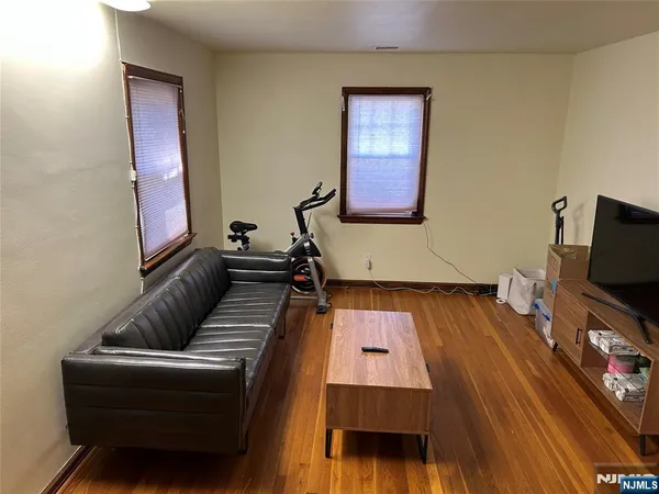 $4,300 | 33 Haring Street, Closter, NJ 07624
