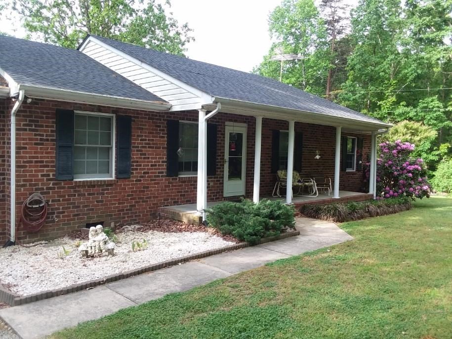 1192 Grape Lawn Road Burkeville, VA 23922 - Photo 3 of 30 Gallery Image 3