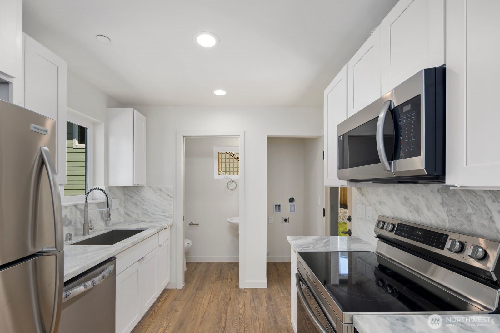 1251 Southwest 151st Street Seattle, WA 98166 - Photo 9 of 27