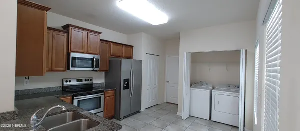 $1,950 | 643 Servia Drive, St. Johns, FL 32259