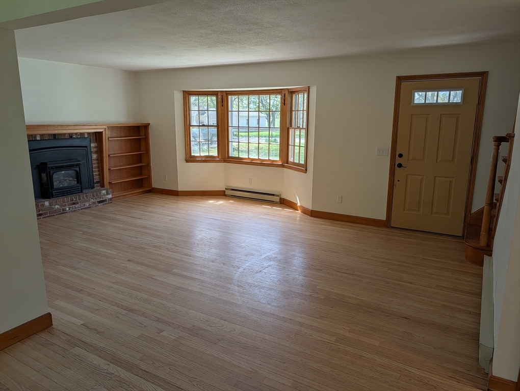 124 Plain Road Deerfield, MA 01373 - Photo 9 of 26 Gallery Image 9