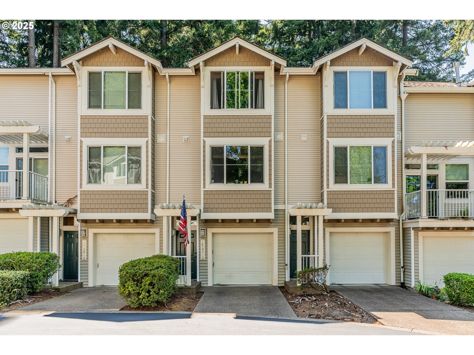 14198 Southwest Barrows Road, Unit 3 Portland, OR 97223 - Photo 1 of 31