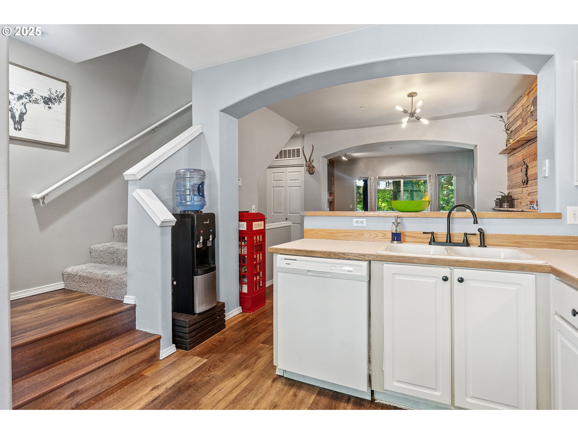 14198 Southwest Barrows Road, Unit 3 Portland, OR 97223 - Photo 14 of 31