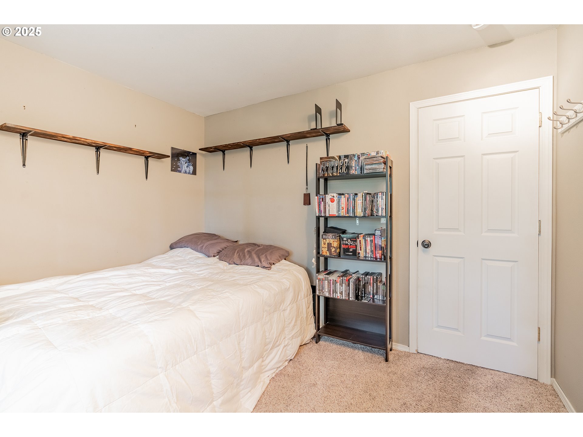 14198 Southwest Barrows Road, Unit 3 Portland, OR 97223 - Photo 18 of 31