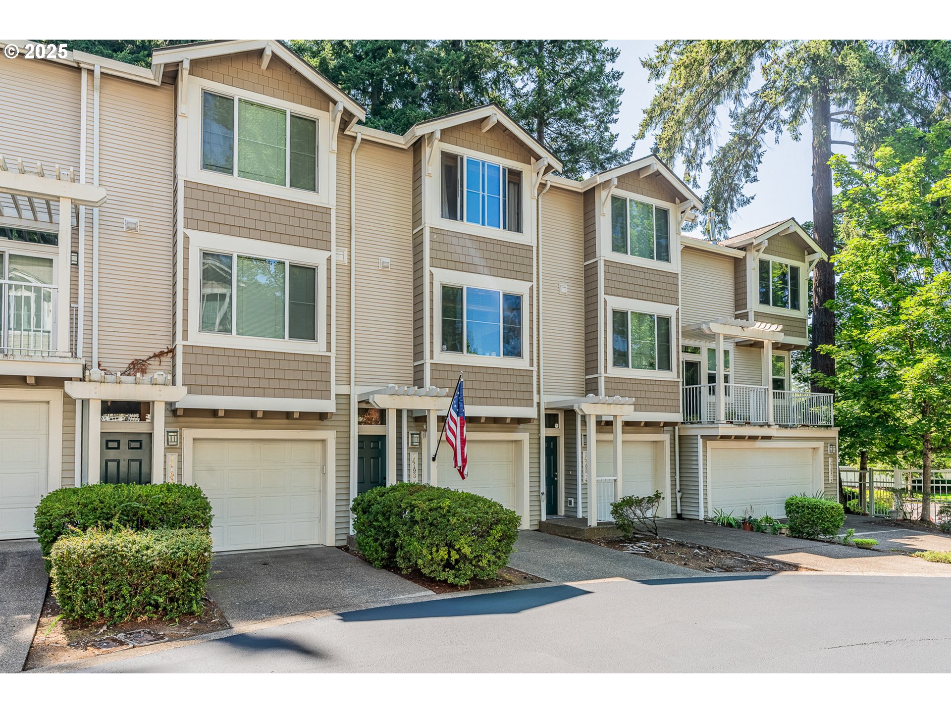 14198 Southwest Barrows Road, Unit 3 Portland, OR 97223 - Photo 2 of 31