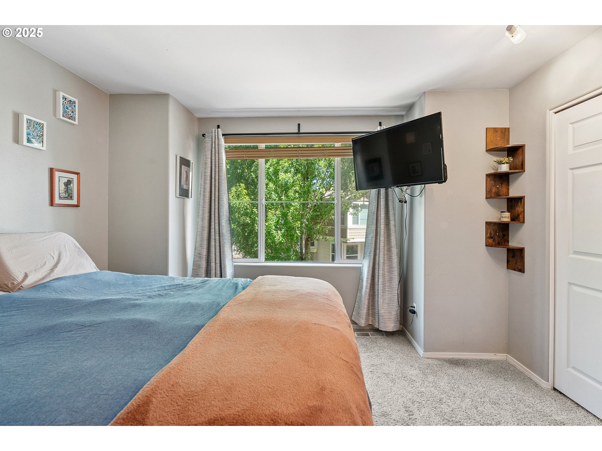 14198 Southwest Barrows Road, Unit 3 Portland, OR 97223 - Photo 21 of 31