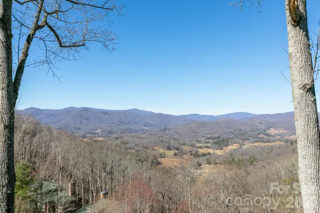 $775,000 | 47 Creekside Way, Unit H301, Burnsville, NC 28714