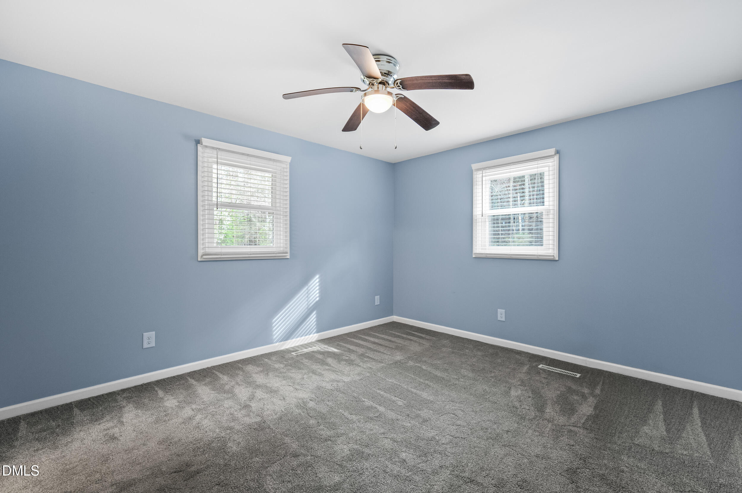 1896 Old Rte 22 Kenly, NC 27542 - Photo 19 of 32 a view of an empty room with a window