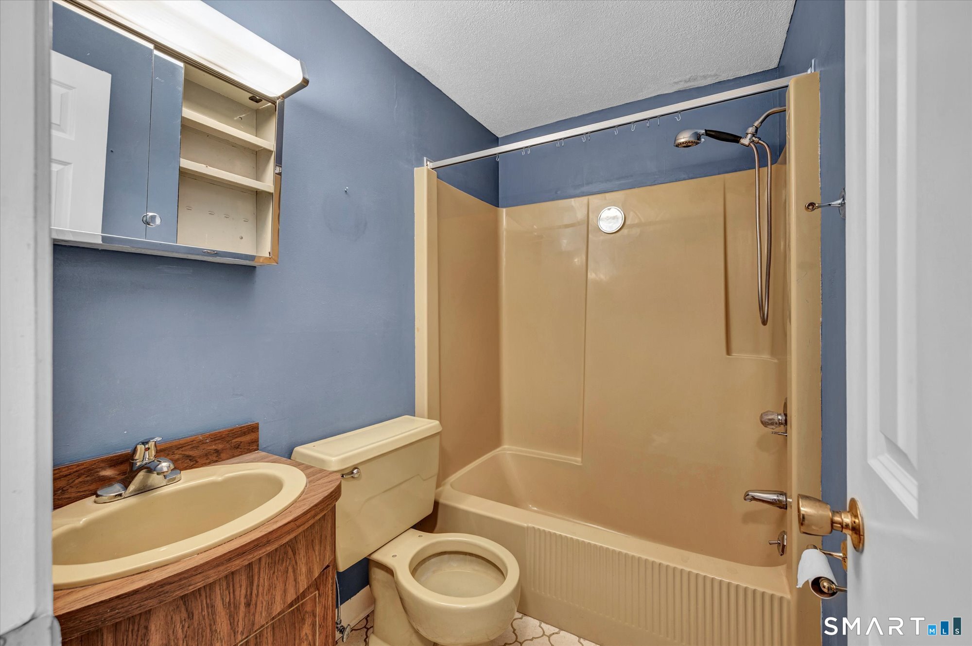64 South Branford Road Wallingford, CT 06492 - Photo 11 of 31
