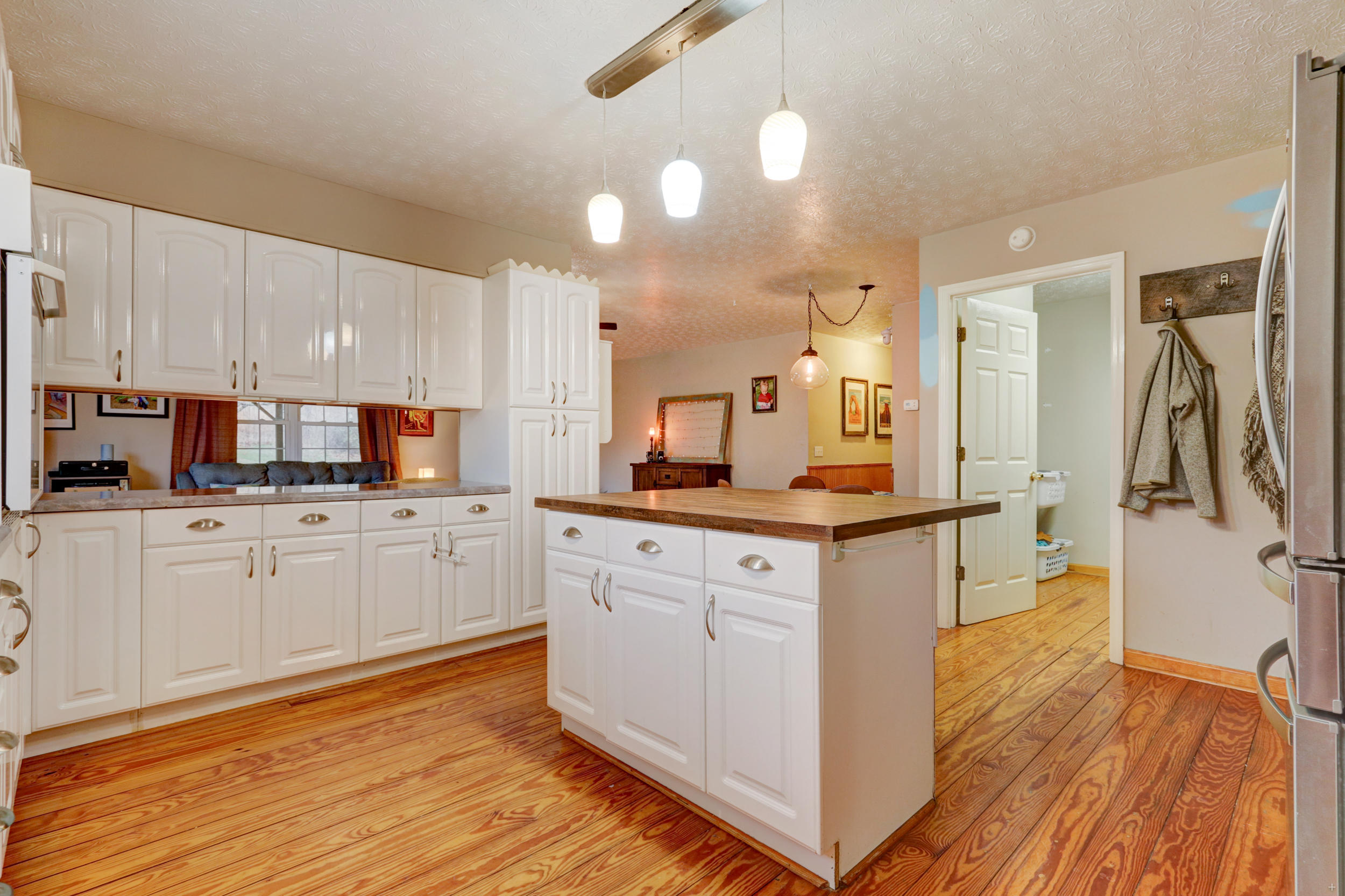 622 Chestnut Grove Road Dandridge, TN 37725 - Photo 8 of 24 622 Chestnut Grove Rd