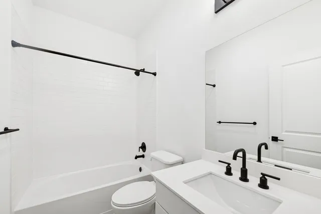 $325,560 | 440 East Rose Marie Lane, Montgomery, TX 77356