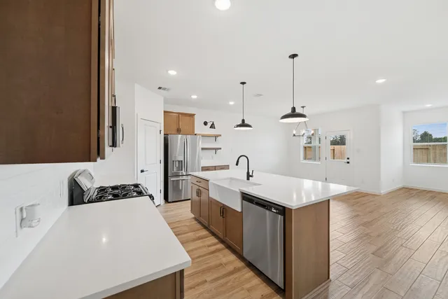 $325,560 | 440 East Rose Marie Lane, Montgomery, TX 77356