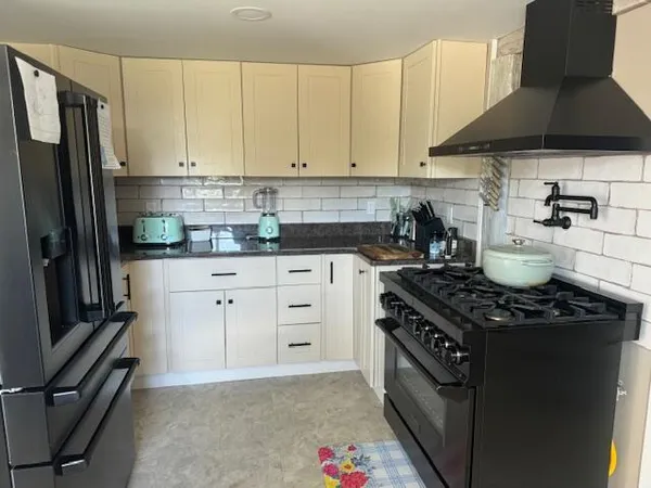 $549,900 | 67 Tacconet Road, Palmyra, ME 04965