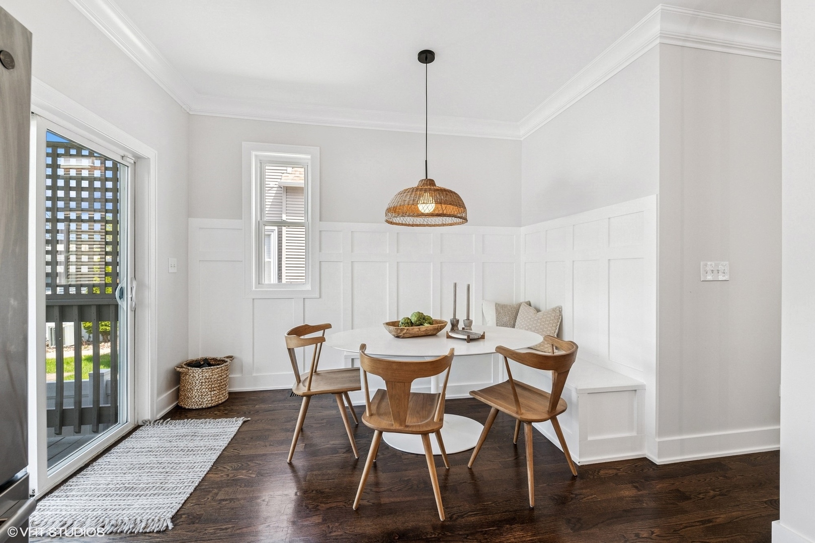 4328 North Ridgeway Avenue Chicago, IL 60618 - Photo 12 of 32 a dining room with furniture and window