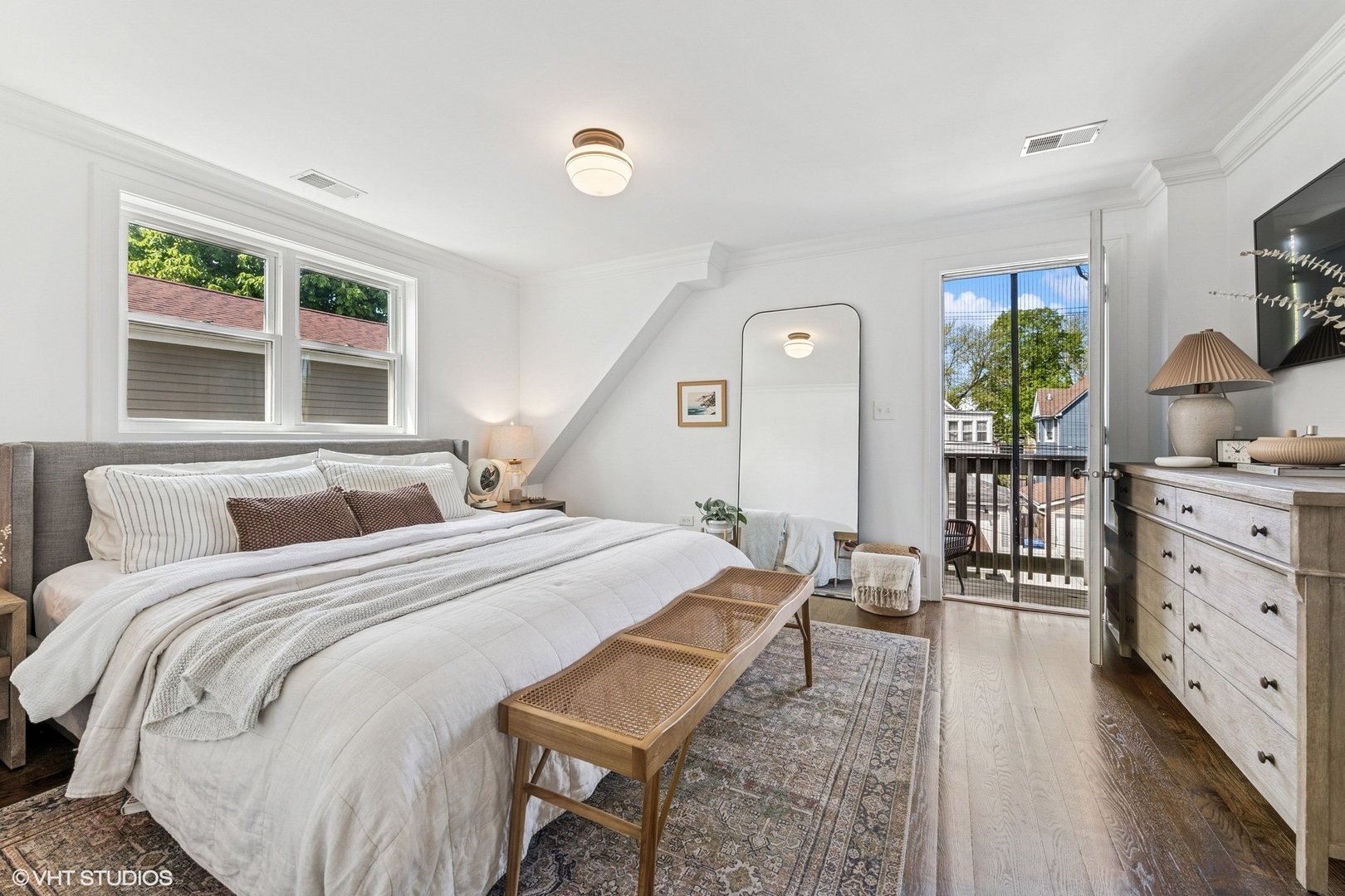 4328 North Ridgeway Avenue Chicago, IL 60618 - Photo 14 of 32 a bedroom with a bed and a dresser