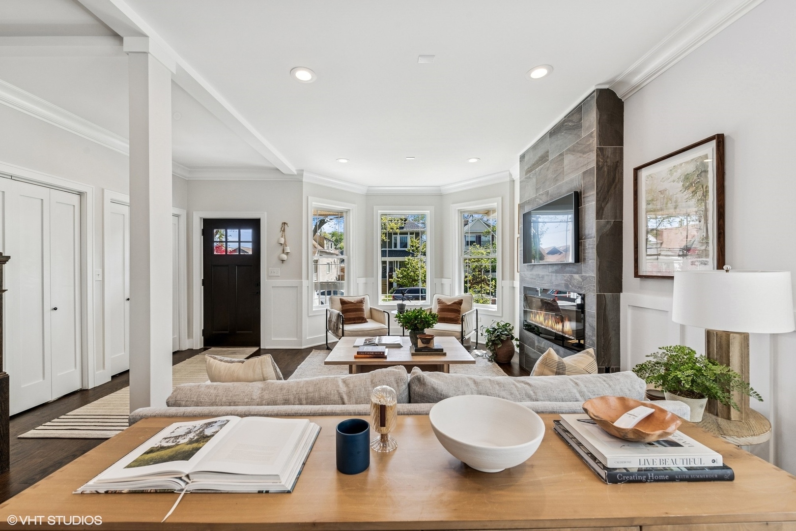 4328 North Ridgeway Avenue Chicago, IL 60618 - Photo 6 of 32 a living room with furniture and a fireplace