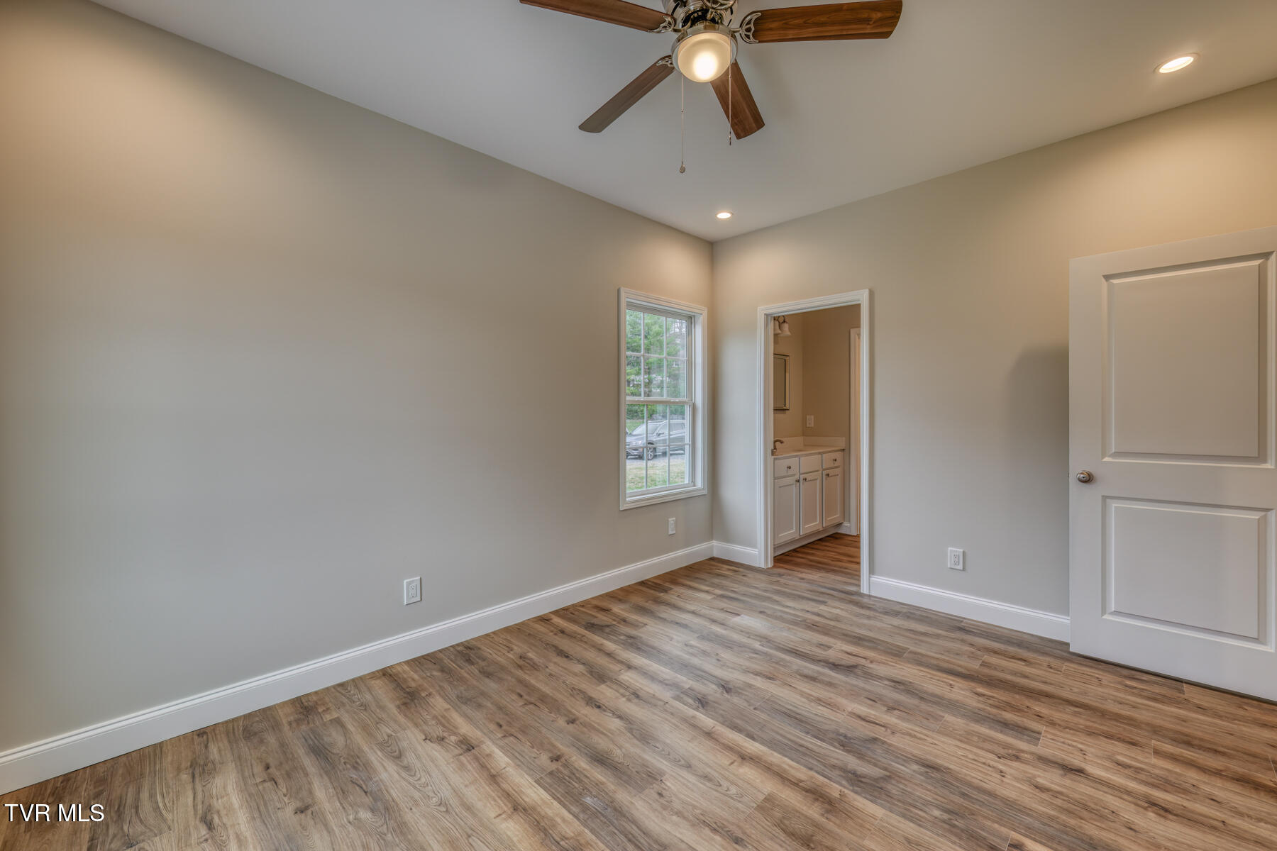 725 Maple Avenue Erwin, TN 37650 - Photo 15 of 33 725 Maple Ave-16