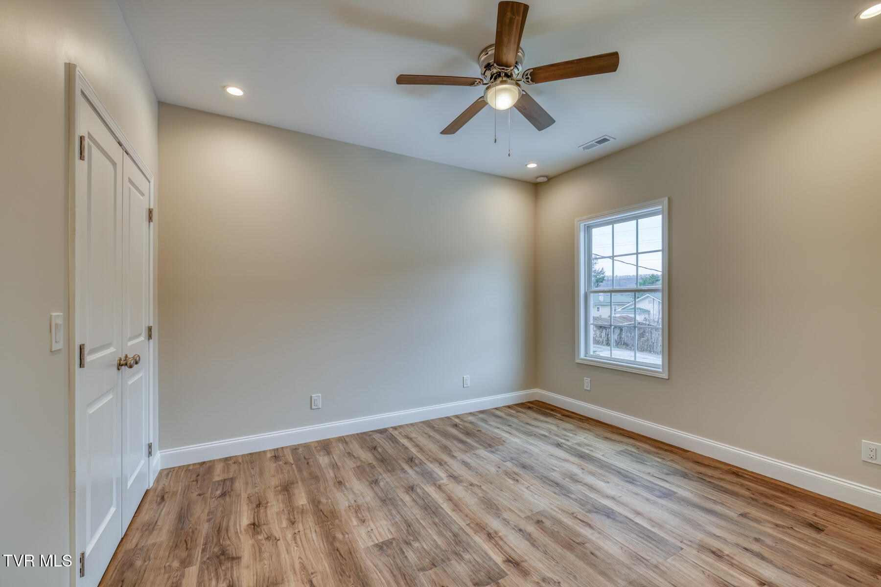 725 Maple Avenue Erwin, TN 37650 - Photo 19 of 33 725 Maple Ave-20