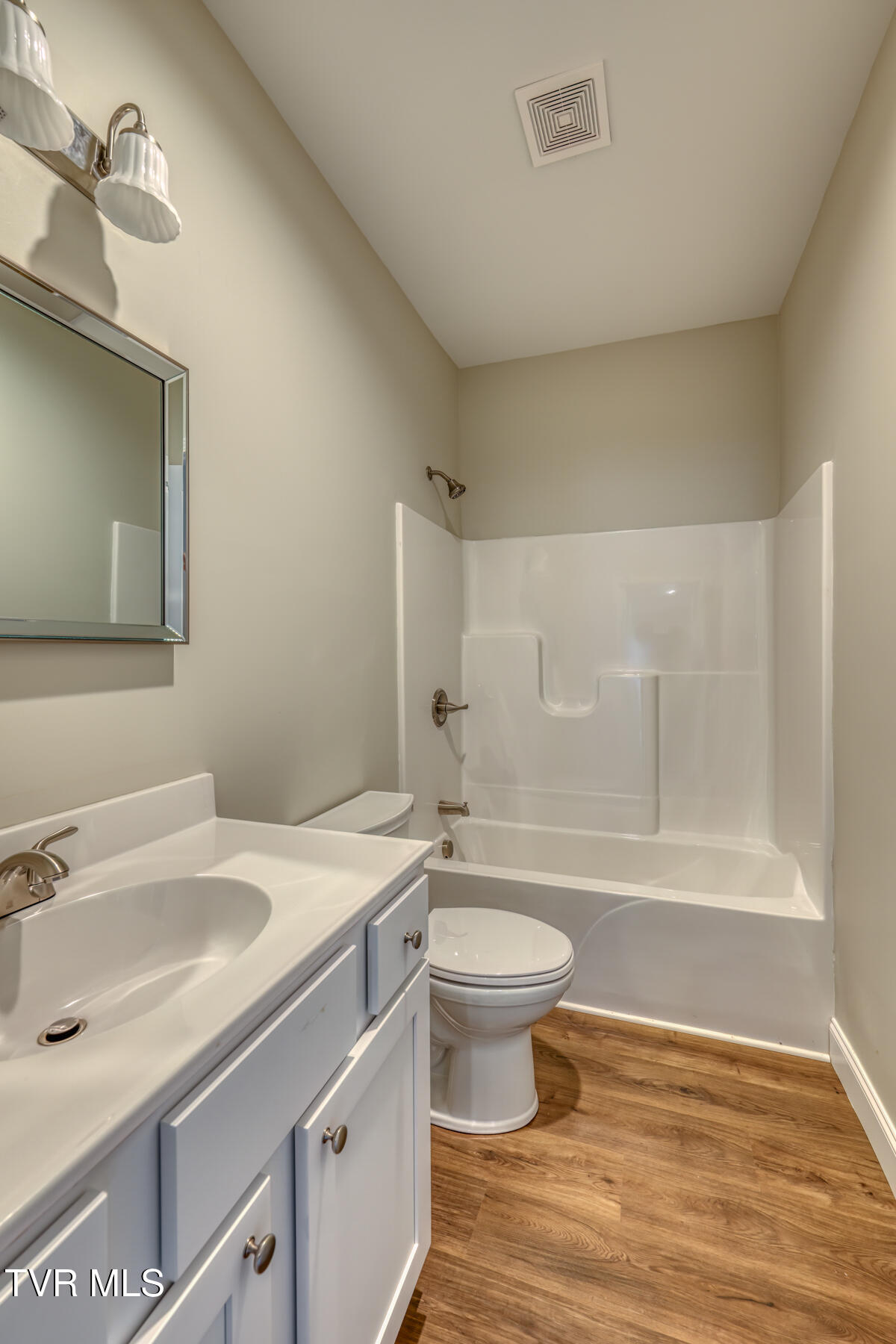 725 Maple Avenue Erwin, TN 37650 - Photo 21 of 33 725 Maple Ave-22