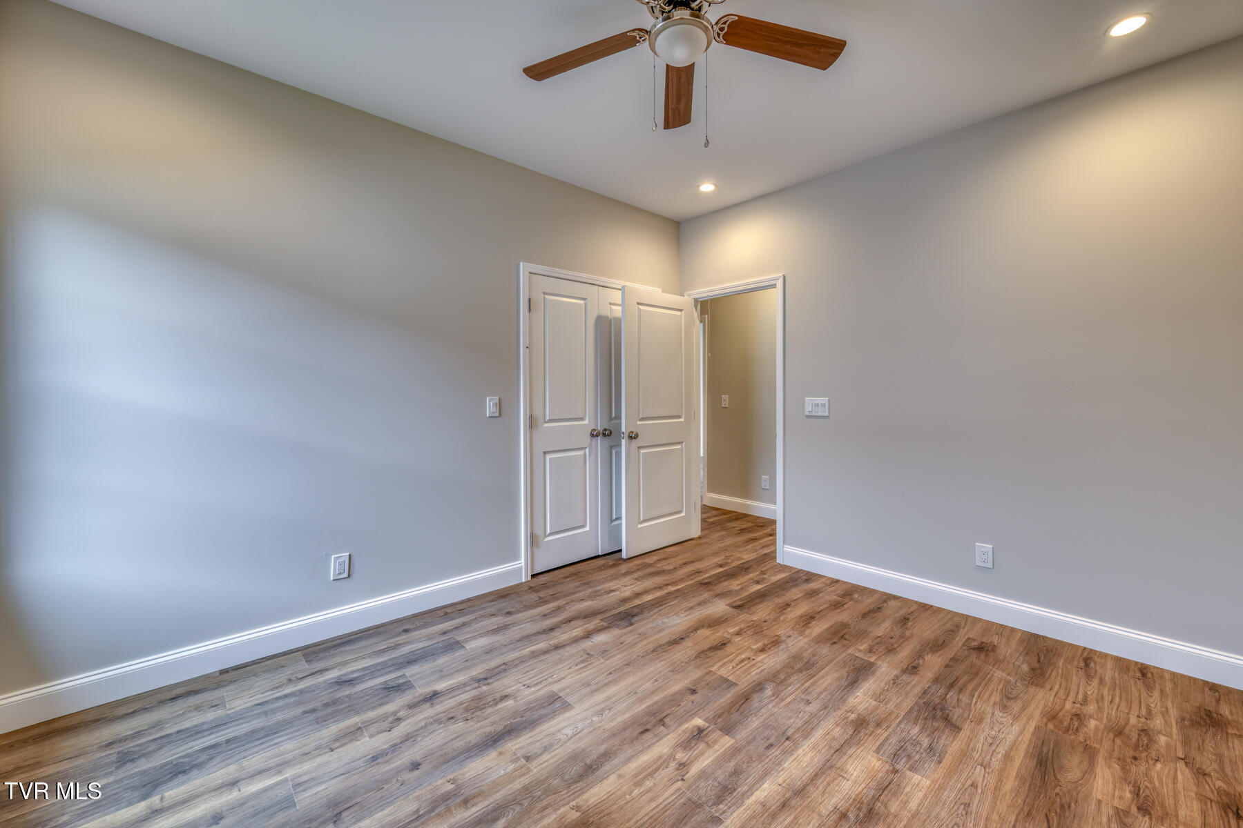 725 Maple Avenue Erwin, TN 37650 - Photo 23 of 33 725 Maple Ave-24