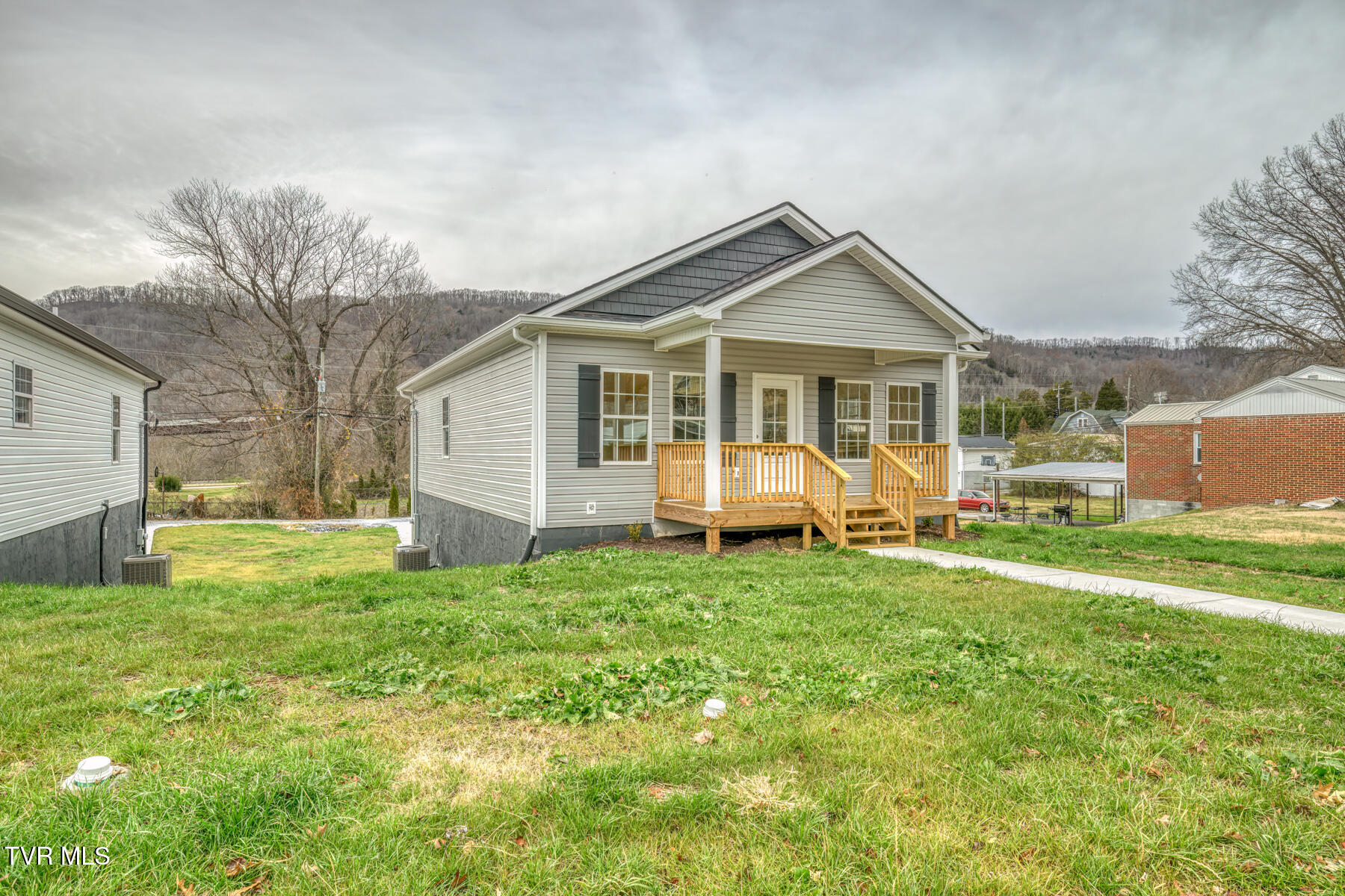 725 Maple Avenue Erwin, TN 37650 - Photo 25 of 33 725 Maple Ave-3