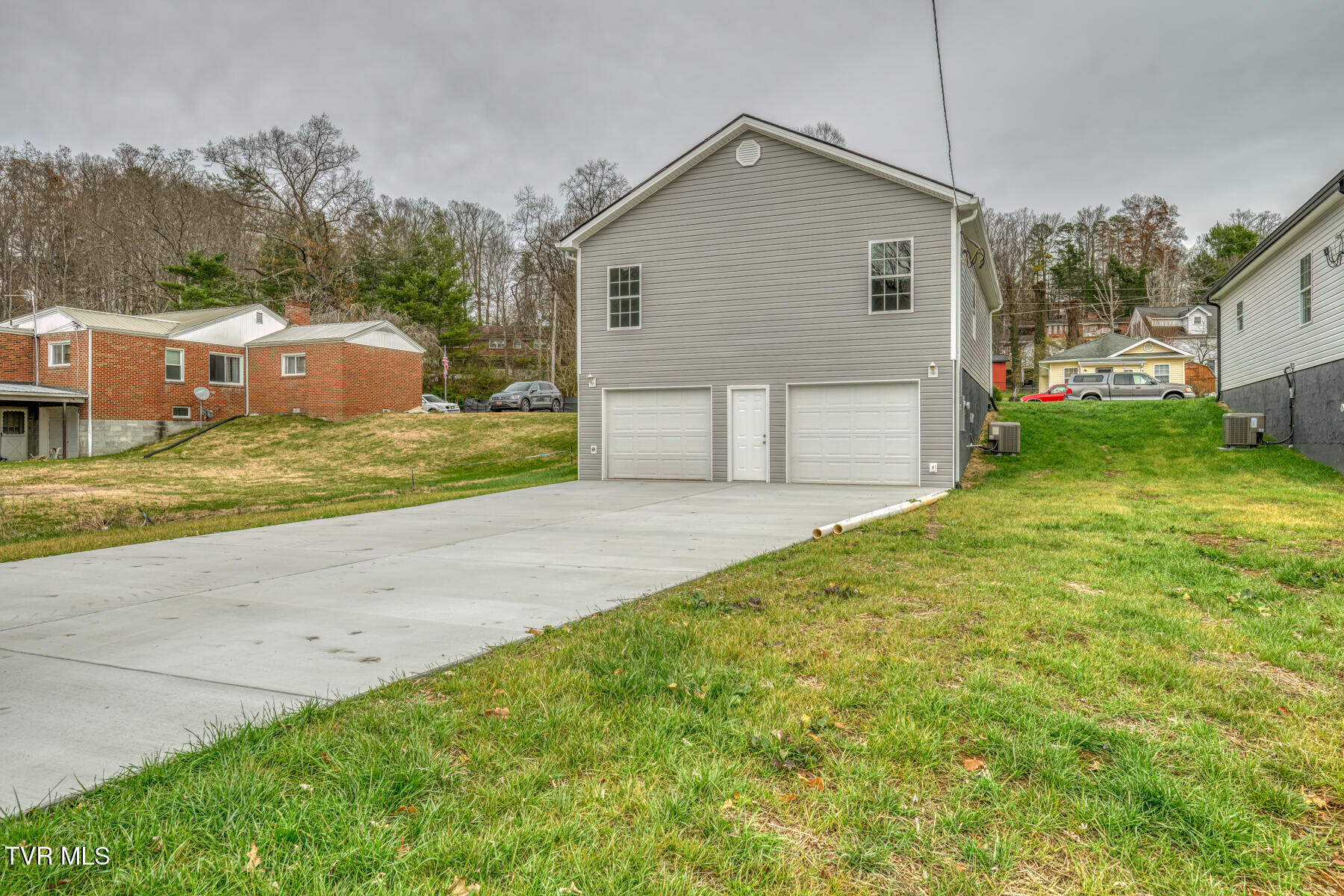 725 Maple Avenue Erwin, TN 37650 - Photo 32 of 33 725 Maple Ave-34