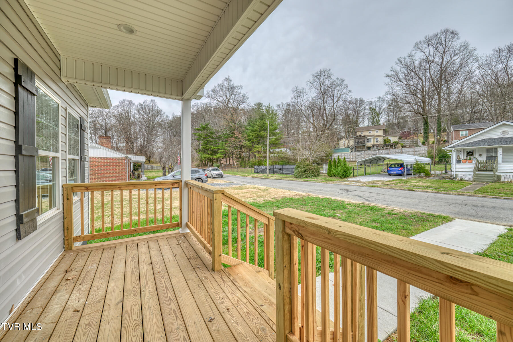 725 Maple Avenue Erwin, TN 37650 - Photo 9 of 33 725 Maple Ave-4