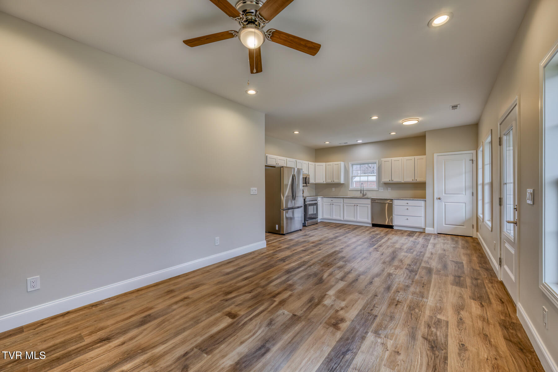 725 Maple Avenue Erwin, TN 37650 - Photo 10 of 33 725 Maple Ave-9