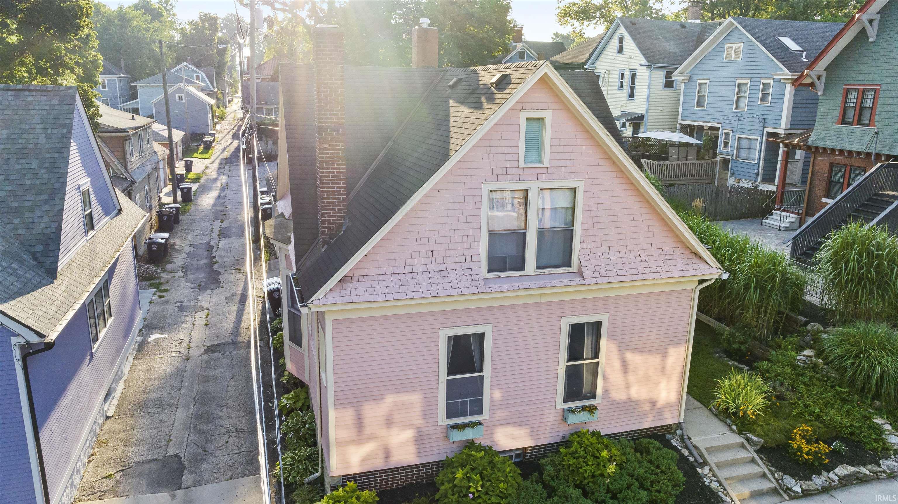 817 Nelson Street Fort Wayne, IN 46802 - Photo 2 of 30