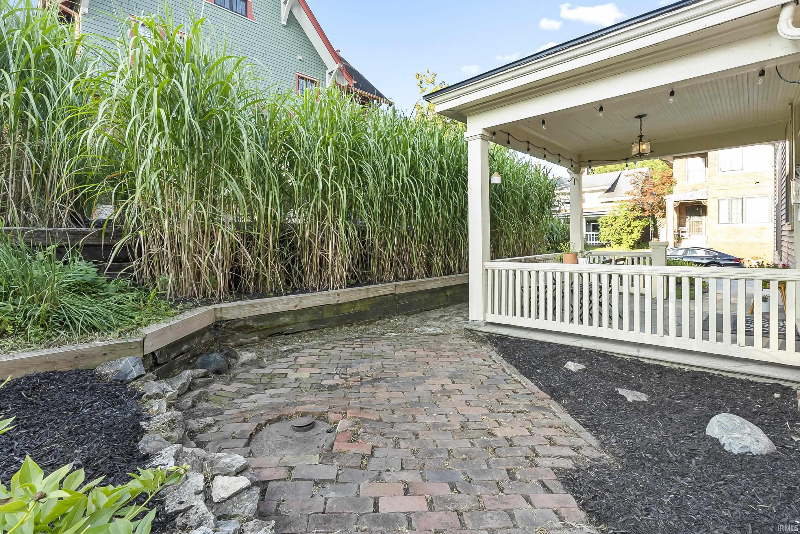 817 Nelson Street Fort Wayne, IN 46802 - Photo 4 of 30