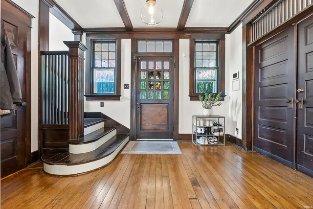 $295,000 | 817 Nelson Street, Fort Wayne, IN 46802