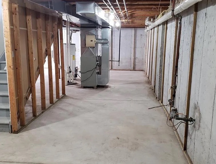 1604 Seward Road Joliet, IL 60431 - Photo 23 of 26 Gallery Image 23