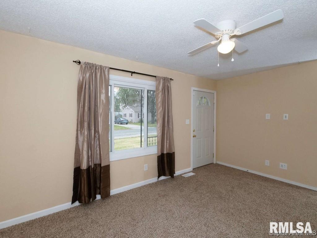 5 Lilac Lane Springfield, IL 62702 - Photo 3 of 21 Gallery Image 3