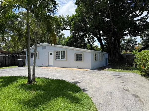 $2,650 | 5606 Farragut Street, Hollywood, FL 33021