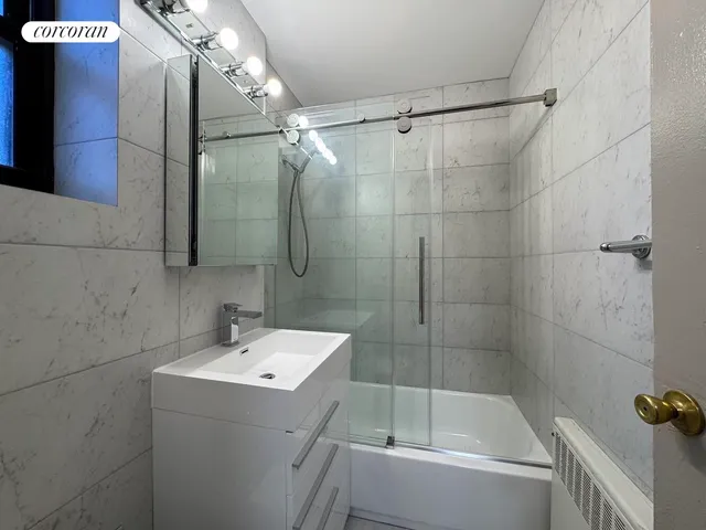 $2,850 | 70-25 Park Drive East, Unit A | Kew Gardens Hills