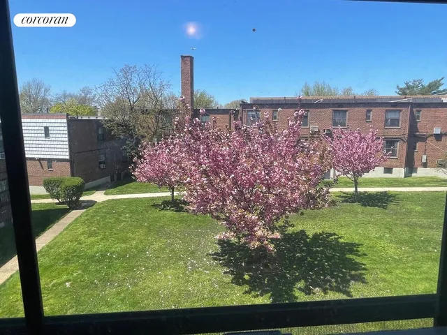 $2,850 | 70-25 Park Drive East, Unit A | Kew Gardens Hills