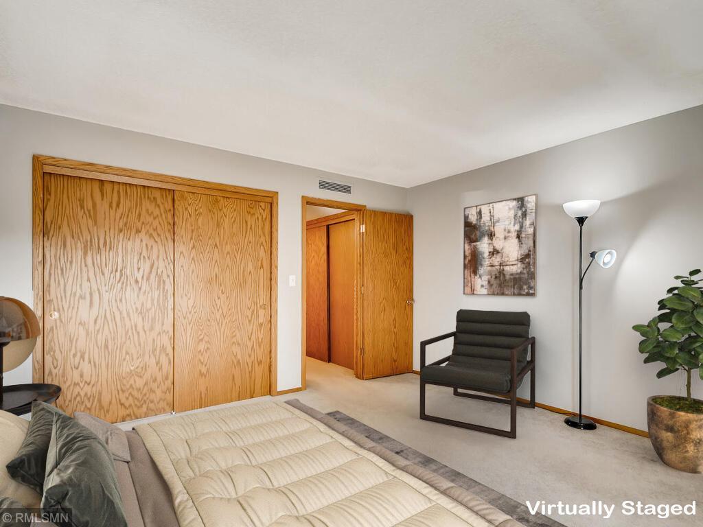 2210 Midland Grove Road, Unit 101 Roseville, MN 55113 - Photo 7 of 17